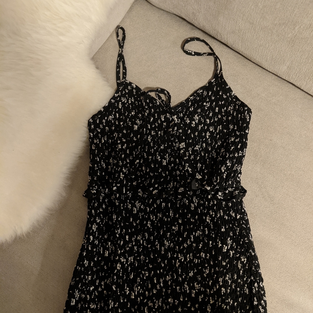 Print dress. Bodycon fit